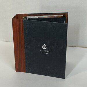 Aprons Recipe Binder by Publix